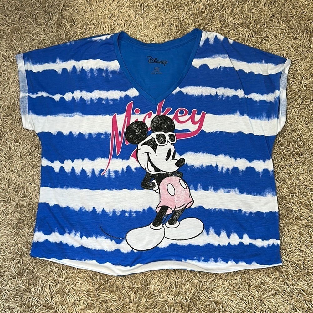 Disney Blue&White Mickey Mouse Women’s Short Sleeve Summer Vneck Shirt Sz XLG - Picture 2 of 9